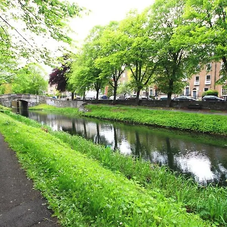 Superb Central Apartment In D4 * Dublin