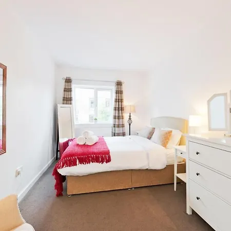 Superb Central Apartment In D4 *