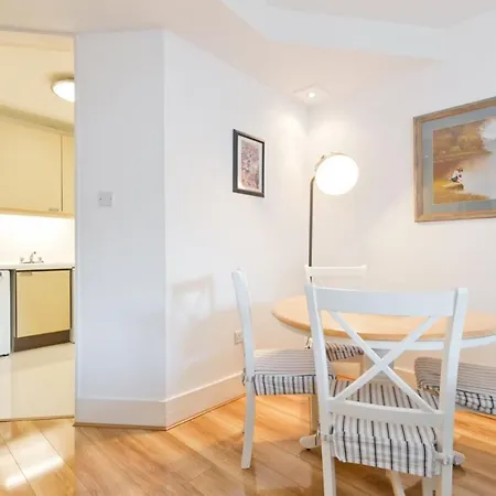 דירה Superb Central Apartment In D4